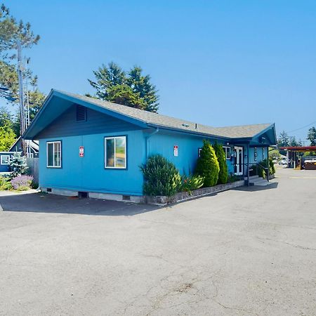 Lamplighter Inn - Tropical Fish Cove And Octopus Encounter バンドン エクステリア 写真