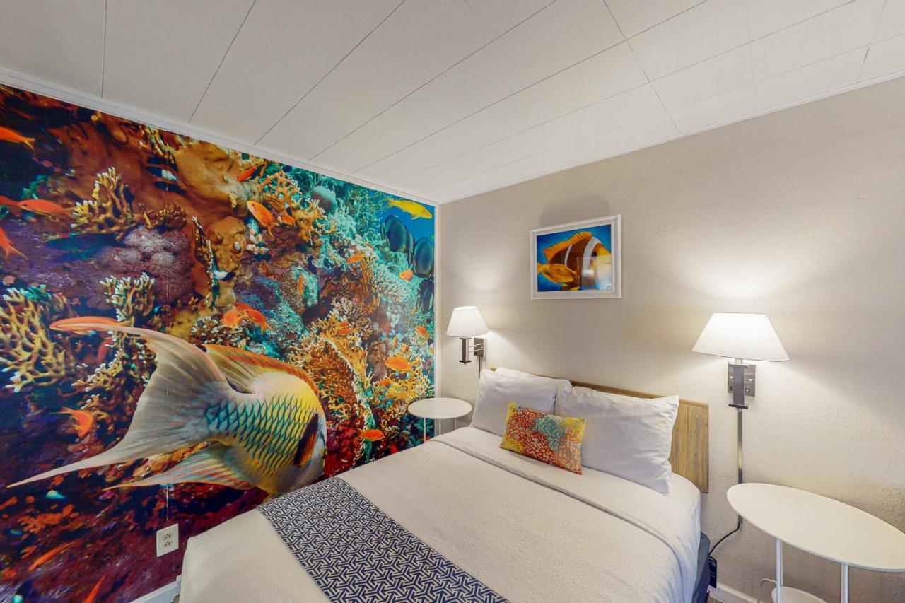 Lamplighter Inn - Tropical Fish Cove And Octopus Encounter バンドン エクステリア 写真